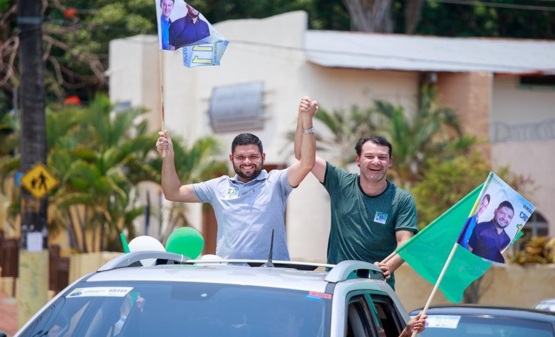 Roberto Duarte participa de carreata do candidato a vereador Cristhyan Carcia